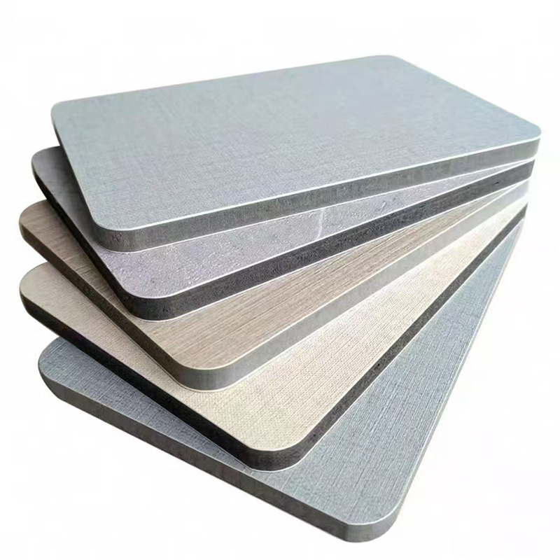 Kangasrakenne törmäystä estävä tapetti