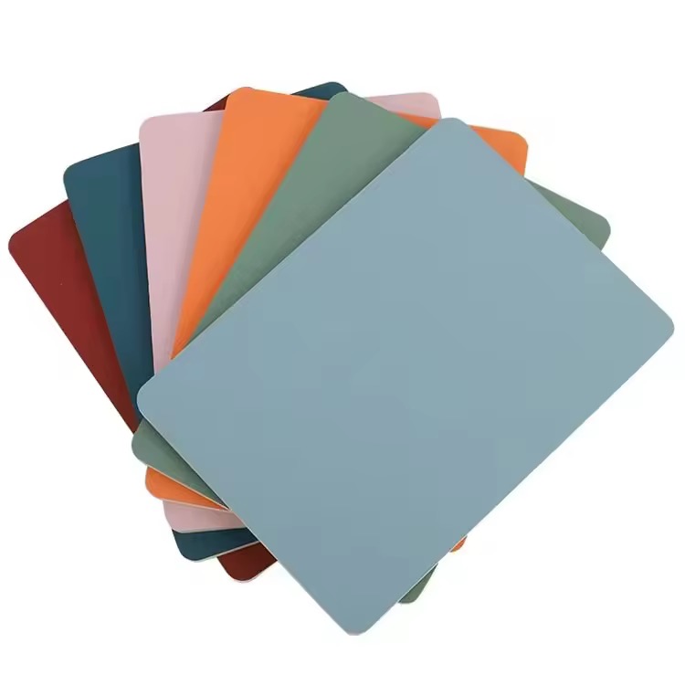 Ihon täyttötyyppinen törmäystä estävä tapetti